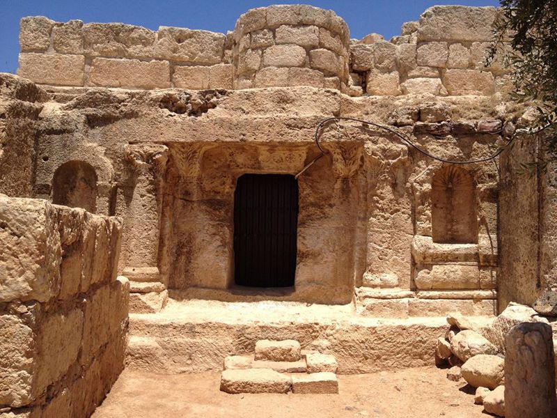  The mihrab can be seen above the cave entrance