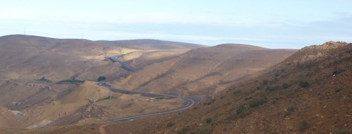 The new highway over the Naqab Escarpment is several kilometers east.
